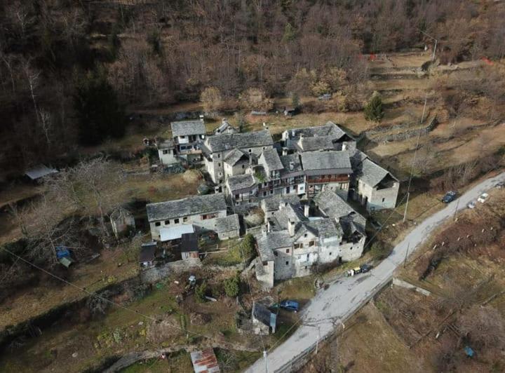 La Baita Di Francesca Montecrestese Zewnętrze zdjęcie